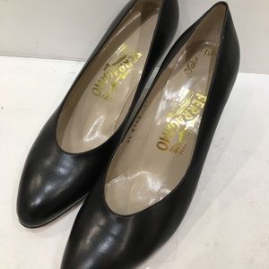 Salvatore Ferragamo high heel pumps size 7B